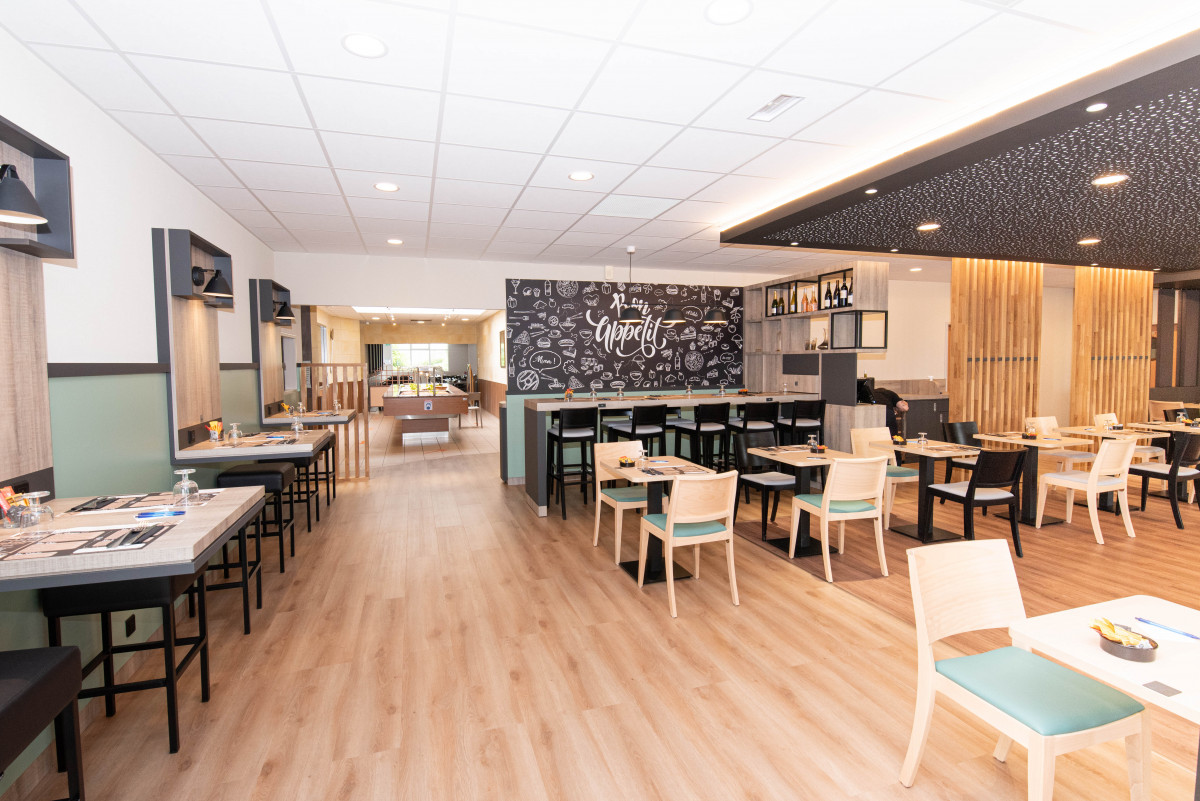 RESTAURANT RELAIS DE TOURS NORD : Restaurant traditionnel à Parçay-Meslay